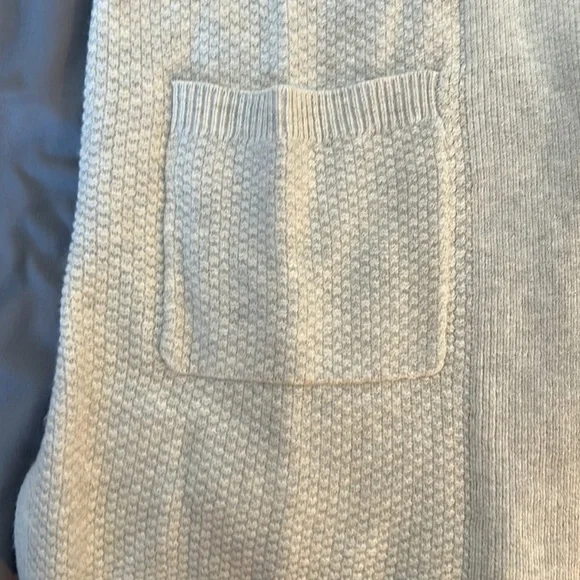 Cardigan - Picture 2 of 5